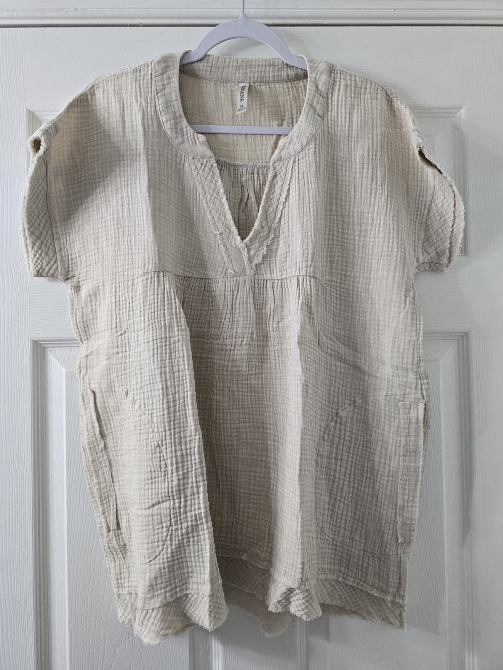 Zenana Light Cream Gauze V-Neck Women’s Top - Medium